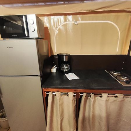 Camping Porte Des Alpilles By M.A Destination Glamping Saint-Étienne-du-Grès 外观 照片