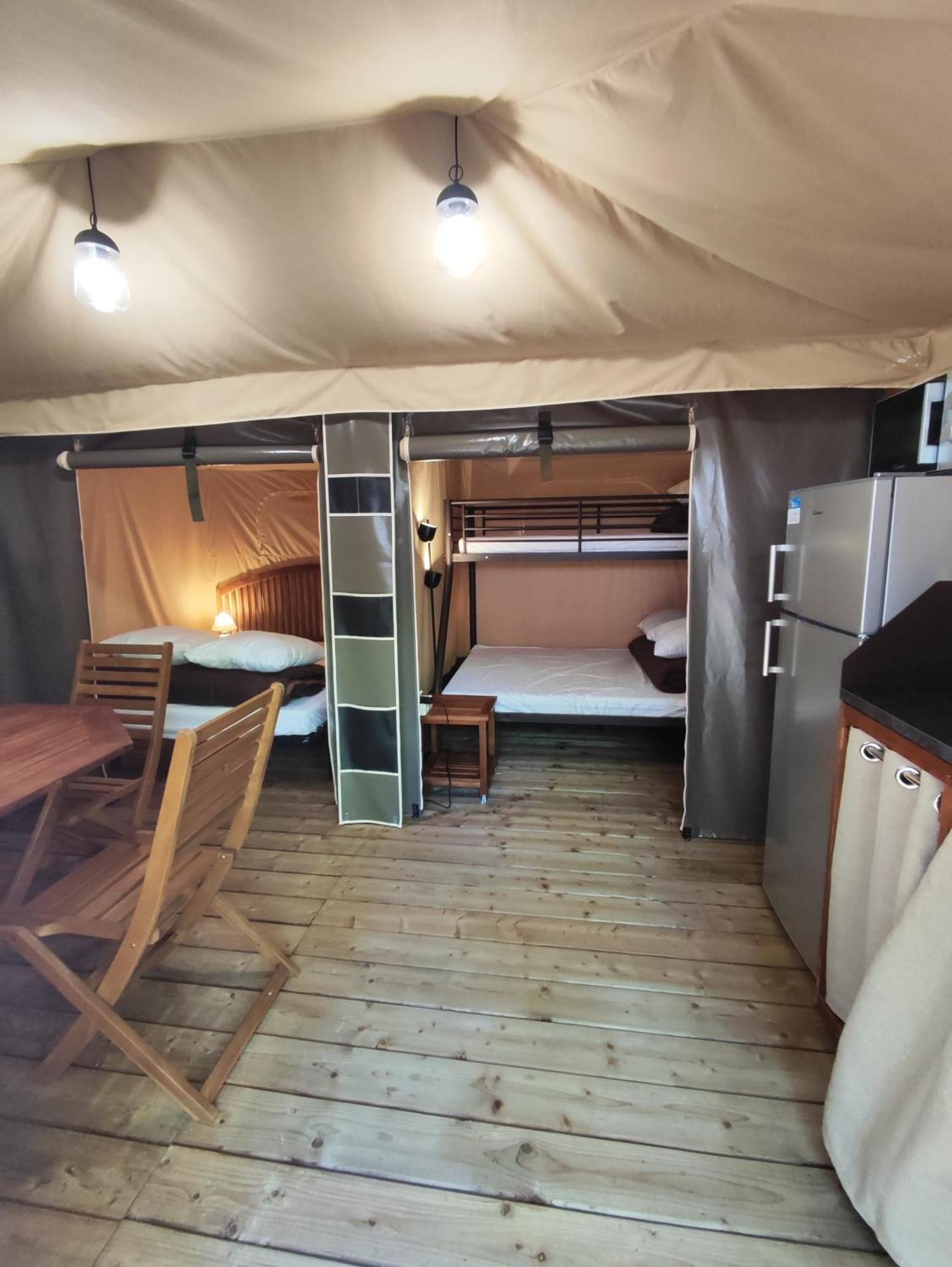 Camping Porte Des Alpilles By M.A Destination Glamping Saint-Étienne-du-Grès 外观 照片