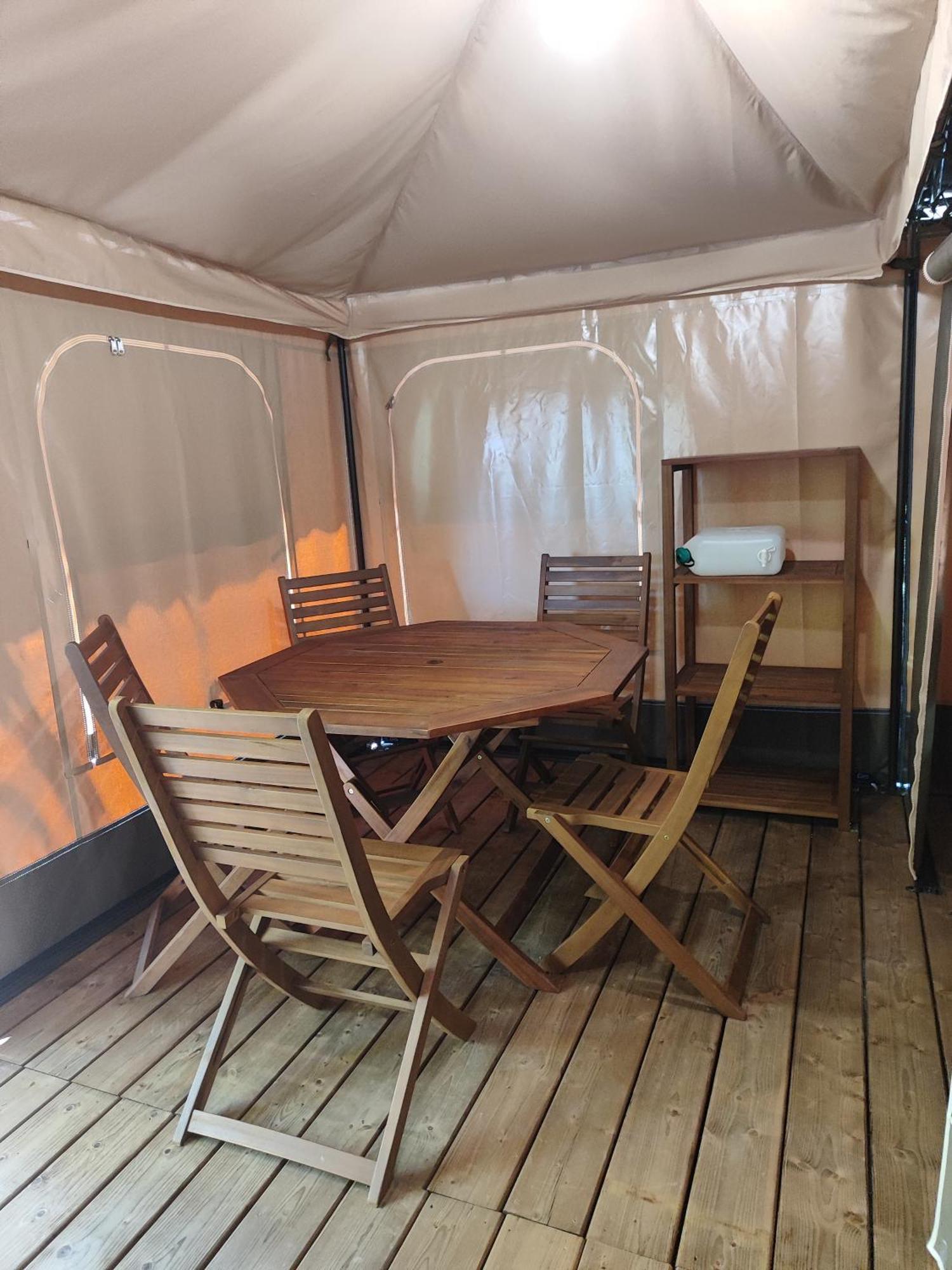 Camping Porte Des Alpilles By M.A Destination Glamping Saint-Étienne-du-Grès 外观 照片