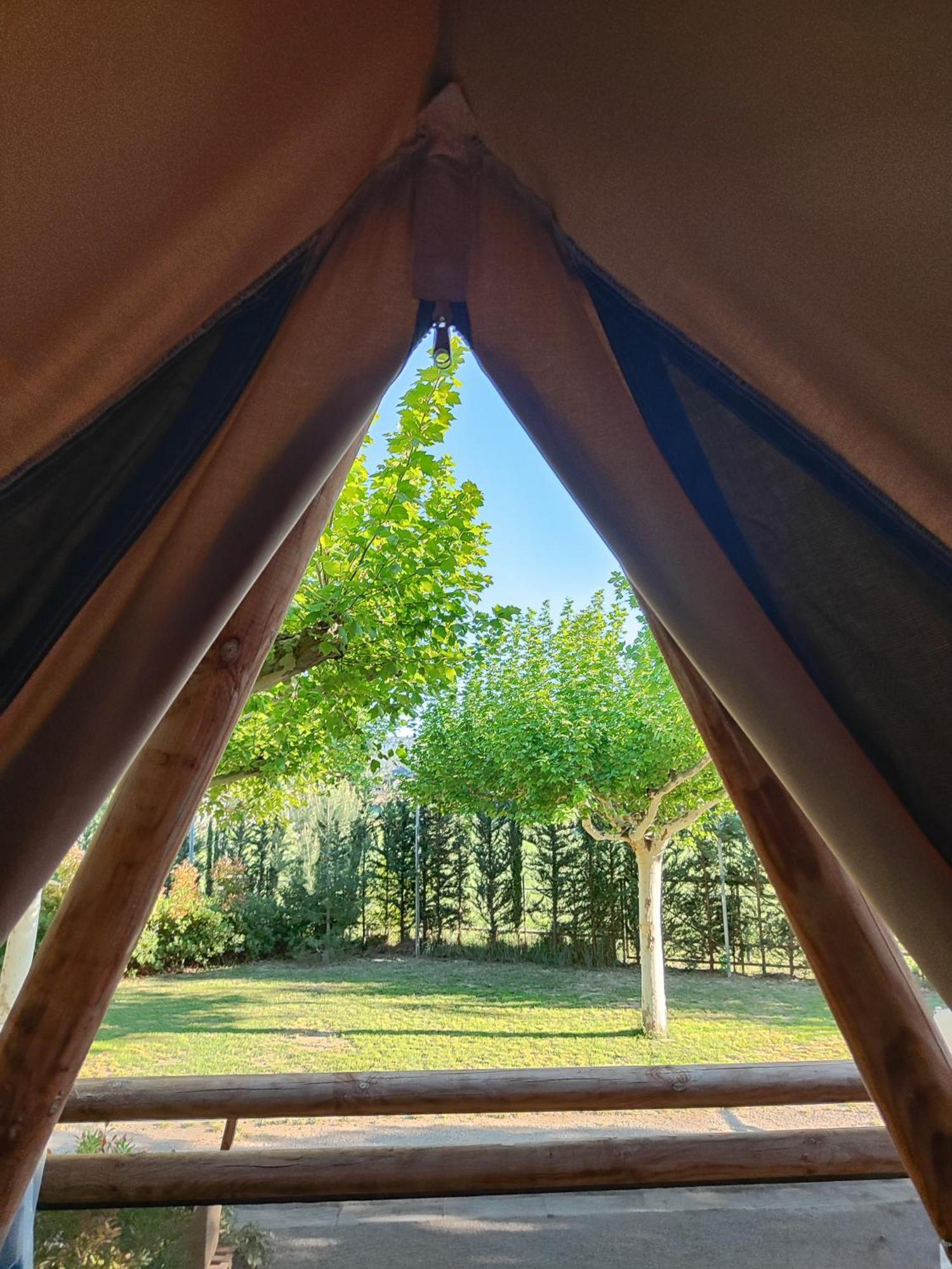 Camping Porte Des Alpilles By M.A Destination Glamping Saint-Étienne-du-Grès 外观 照片