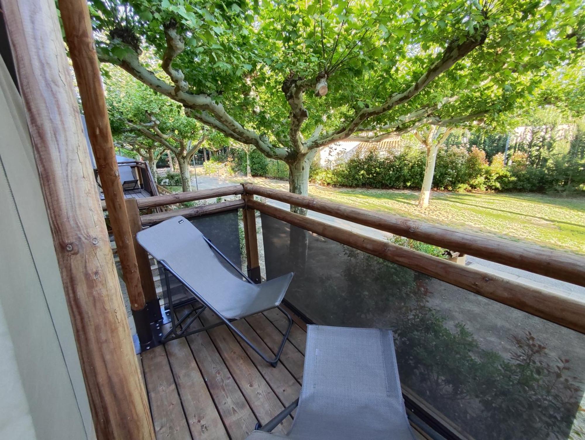 Camping Porte Des Alpilles By M.A Destination Glamping Saint-Étienne-du-Grès 外观 照片